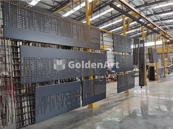 Perforated Aluminum Panel manufacture (10)