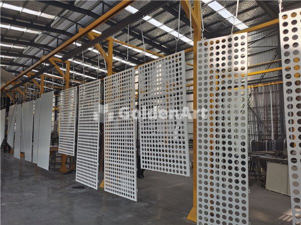 Perforated Aluminum Panel manufacture (4)